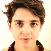 Prof de français installée à Paris pour débutants et intermédiaires